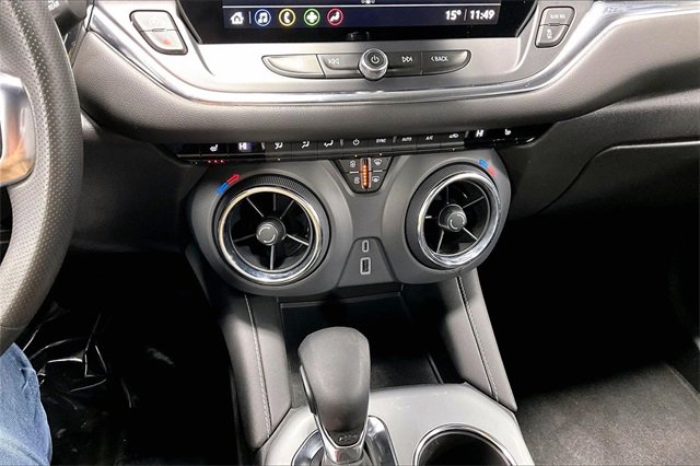 Used 2025 Chevrolet Blazer LT image 16