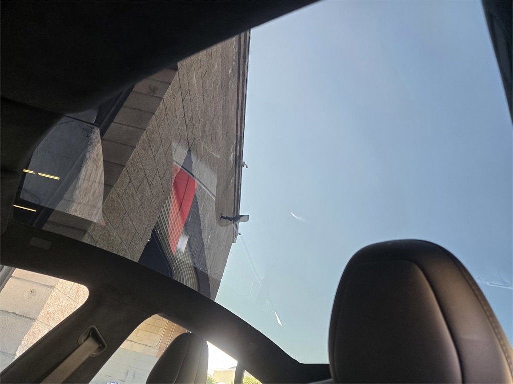 Used 2023 Tesla Model S image 17
