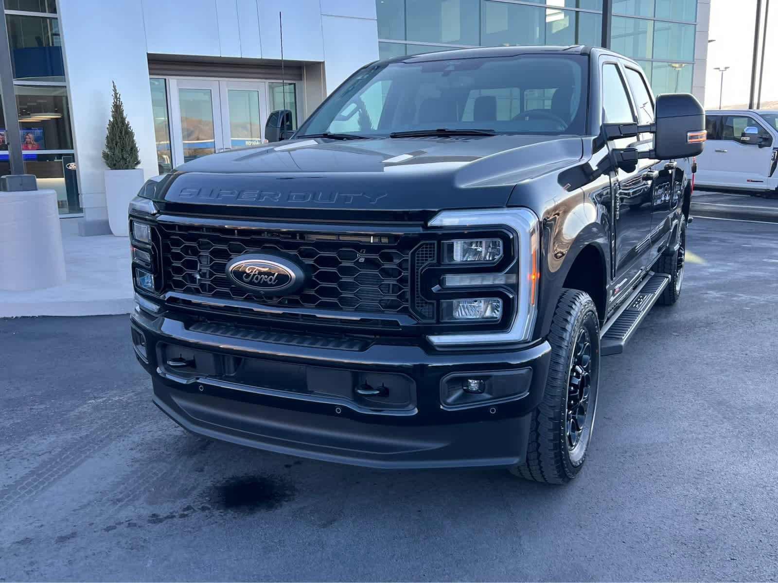 New 2026 Ford F350 Lariat w/ Black Appearance Package AWD/4WD image 2