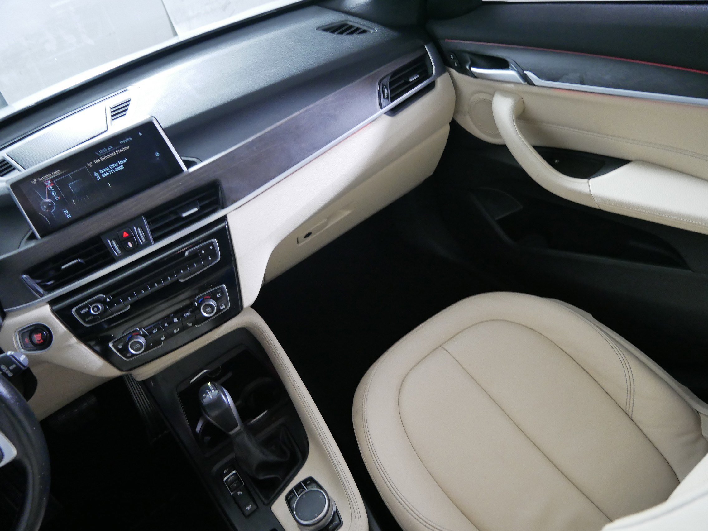 Used 2017 BMW X1 xDrive28i image 11