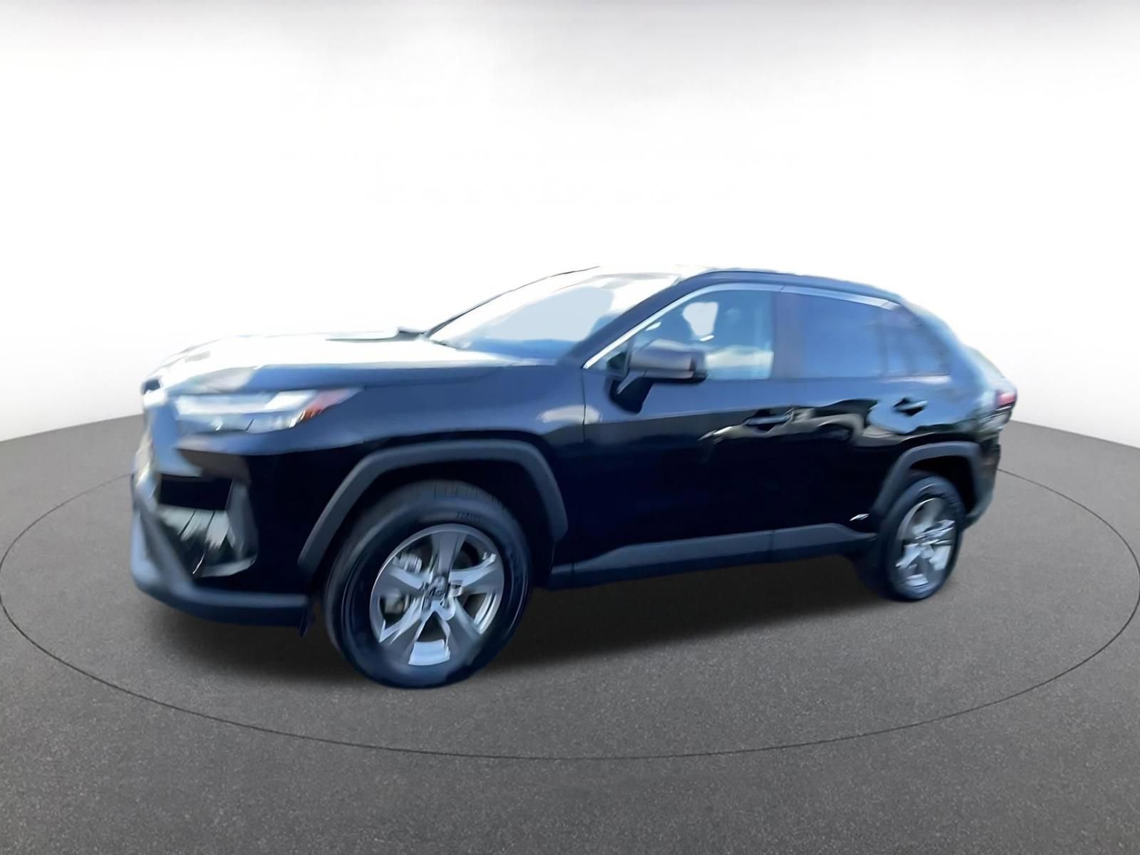 Used 2025 Toyota RAV4 LE image 8