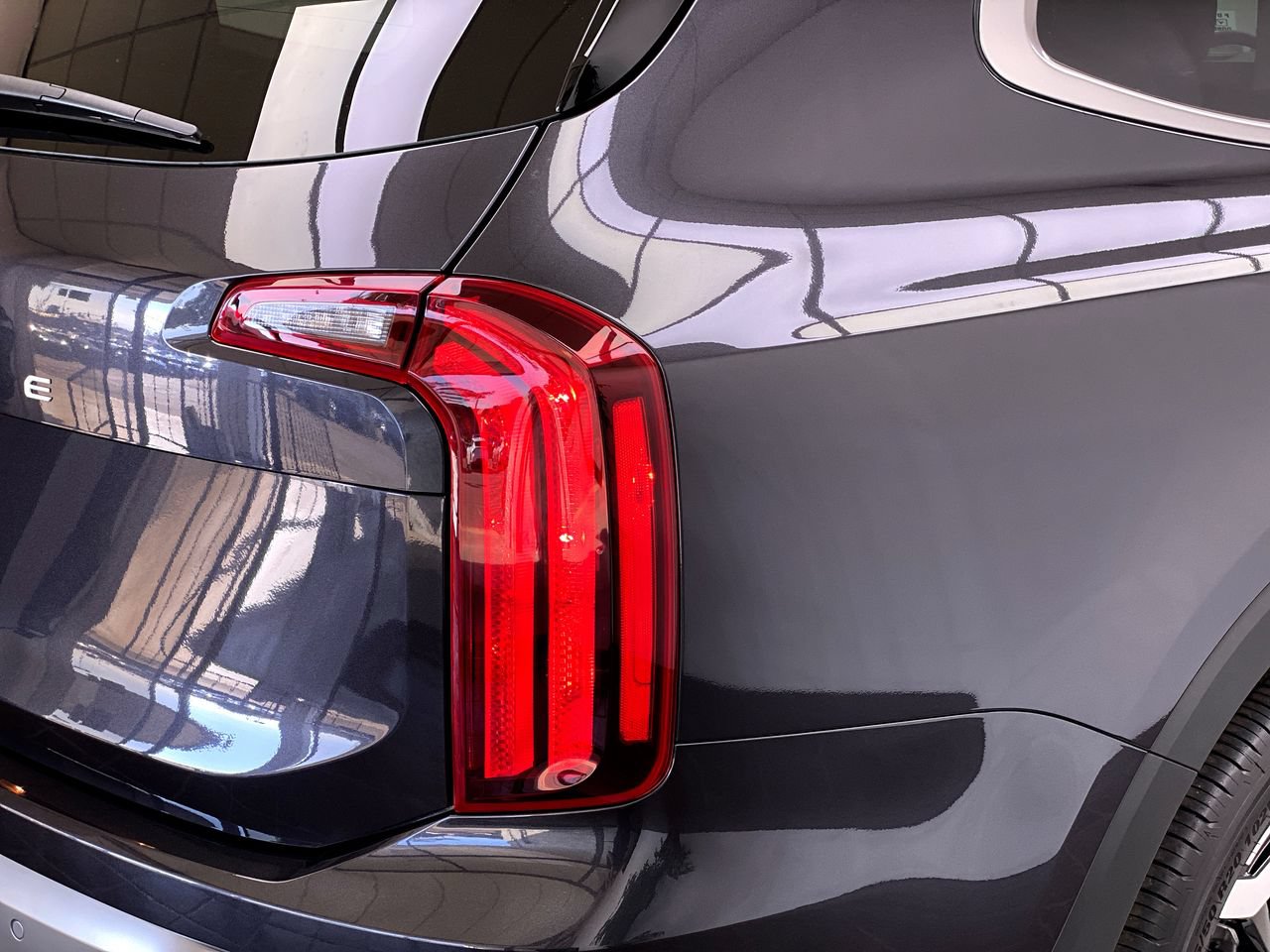 Certified 2025 Kia Telluride S FWD image 10