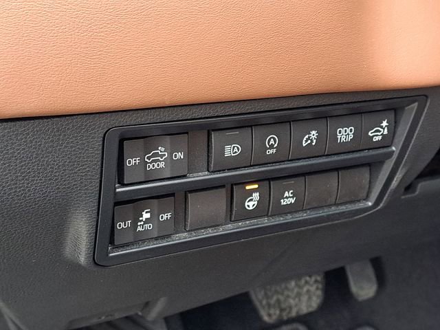 Used 2023 Toyota Tundra 1794 Edition image 9