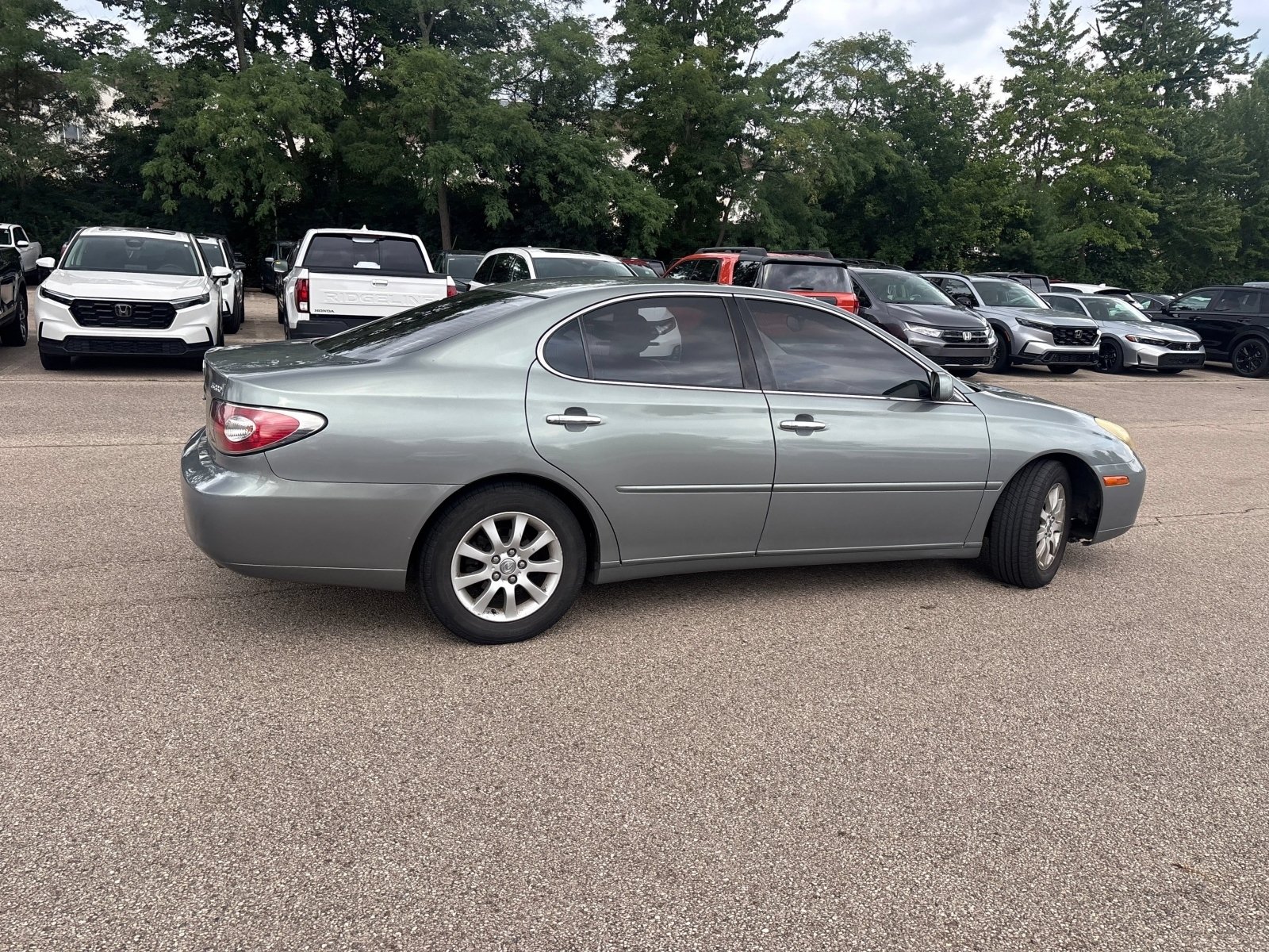 Used 2004 Lexus ES 330 FWD image 28