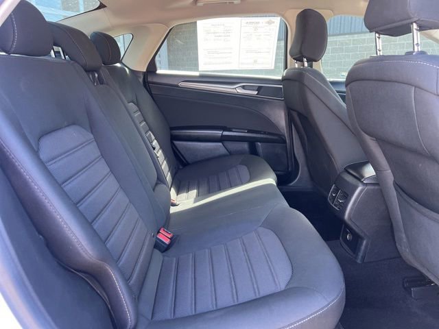 Used 2020 Ford Fusion SE AWD/4WD image 11