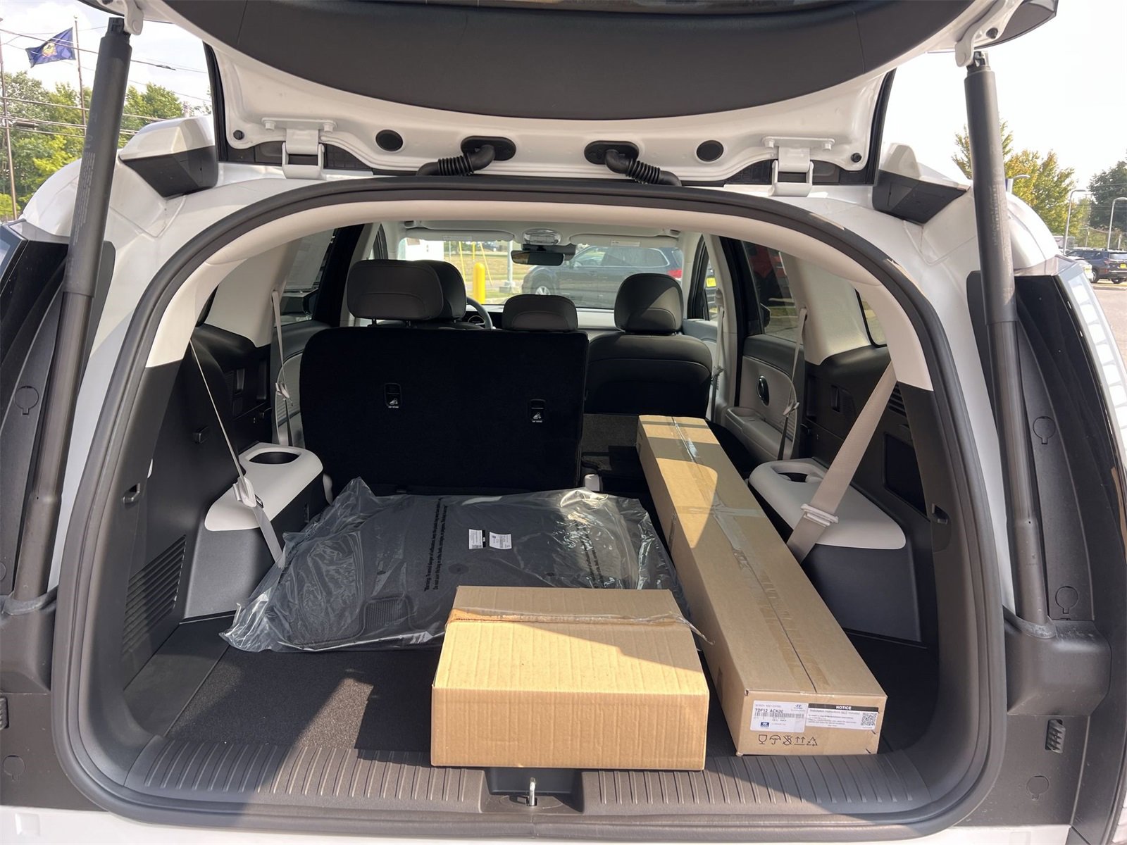 New 2026 Hyundai Ioniq 9 SEL image 17