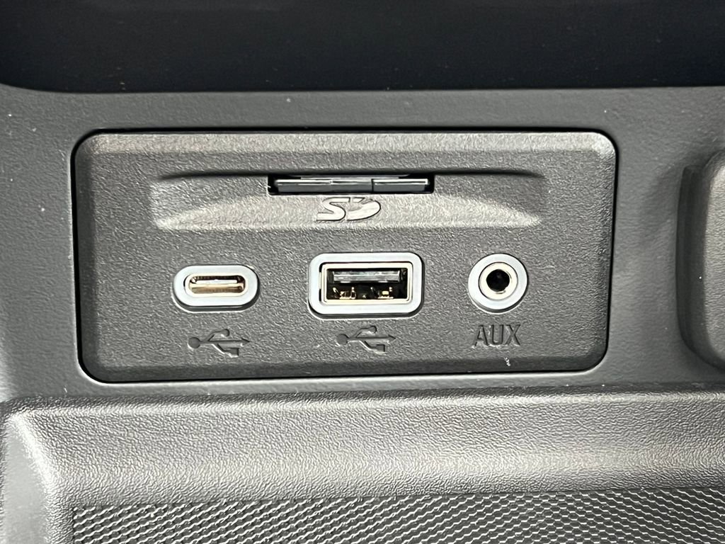 Certified 2024 GMC Terrain SLT w/ Infotainment Package II image 30