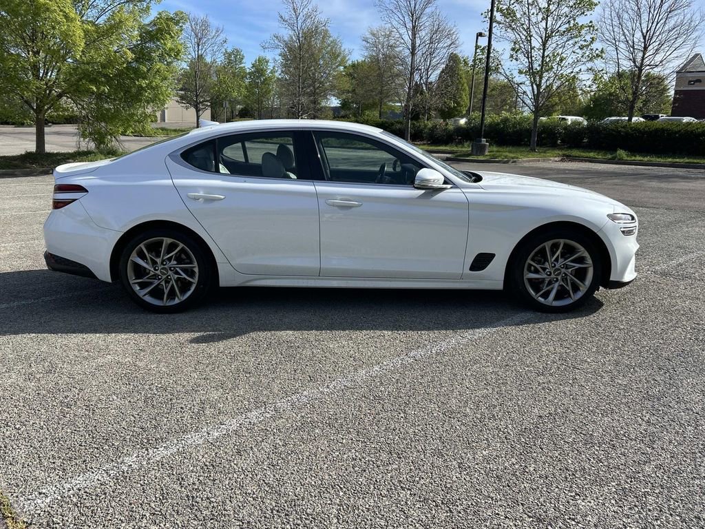 Used 2022 Genesis G70 2.0T image 8