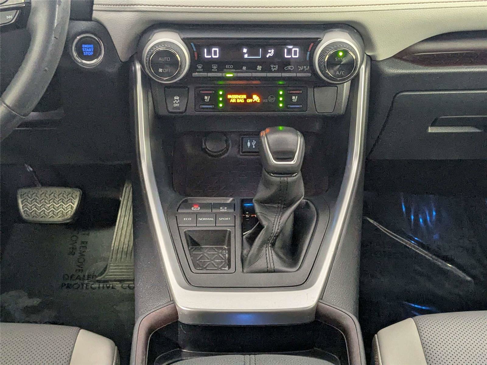 Used 2019 Toyota RAV4 Limited w/ Cold Weather Package image 20