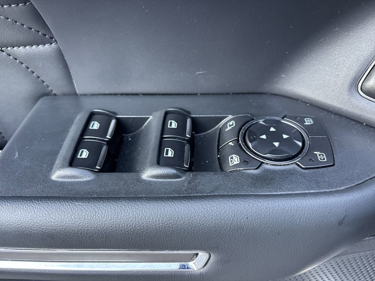 Used 2023 Ford Expedition Platinum image 19