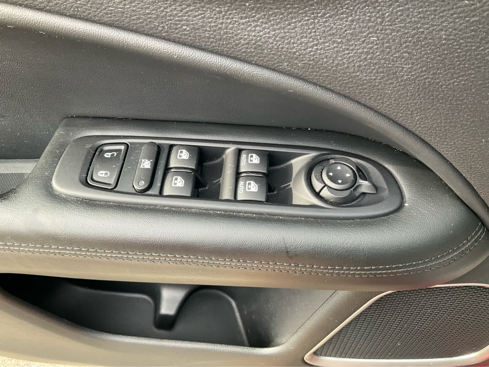 Used 2020 Jeep Compass Latitude AWD/4WD image 16