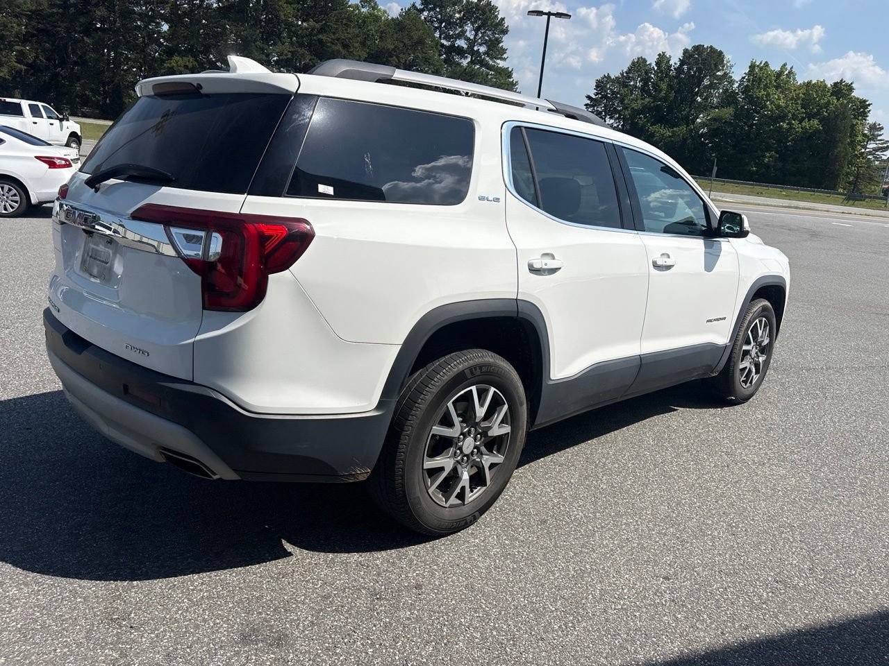 Used 2021 GMC Acadia SLE w/ Driver Convenience Package AWD/4WD image 8