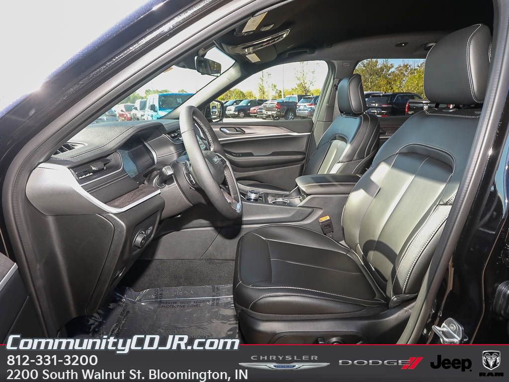 New 2025 Jeep Grand Cherokee L Limited image 10