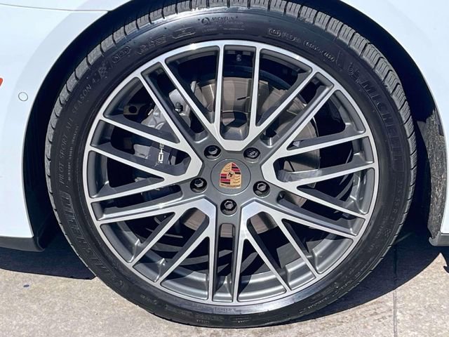 Certified 2024 Porsche Panamera 4 AWD/4WD image 11