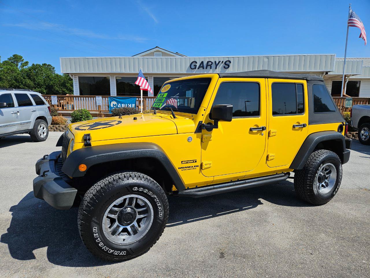 Used 2015 Jeep Wrangler Unlimited Sport w/ Connectivity Group AWD/4WD image 2
