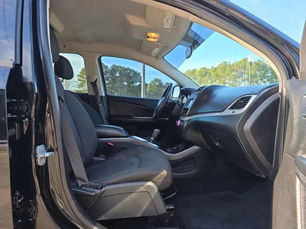 Used 2016 Dodge Journey SXT image 36