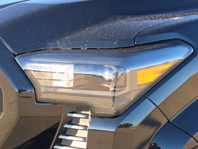 Used 2025 Toyota Tacoma SR5 AWD/4WD image 4