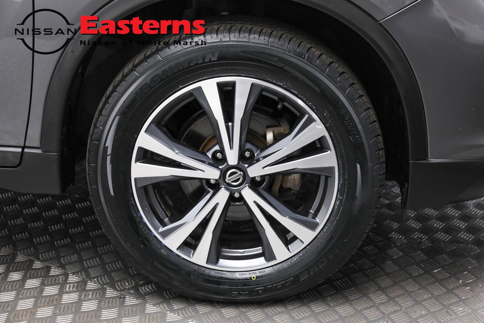 Used 2019 Nissan Rogue SV w/ Premium Package image 34