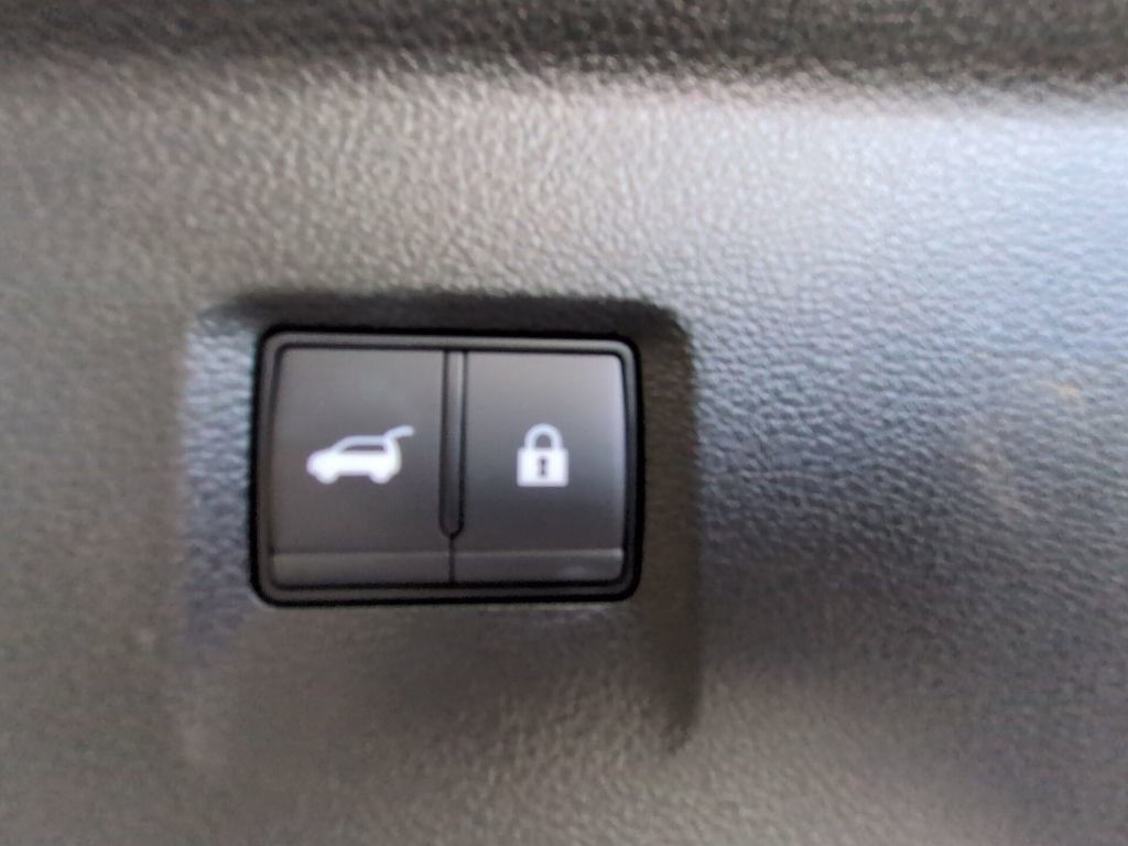 Used 2026 INFINITI QX60 Luxe w/ Cargo Package image 34