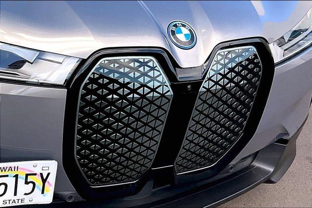 Used 2023 BMW iX xDrive50 w/ Ultimate Package 2 AWD/4WD image 29