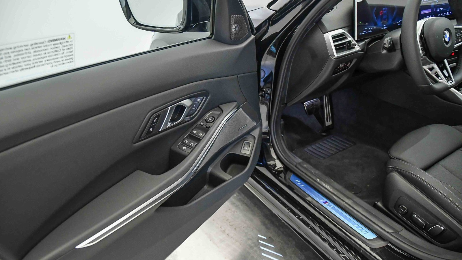 New 2026 BMW 330i Sedan w/ M Sport Package image 23