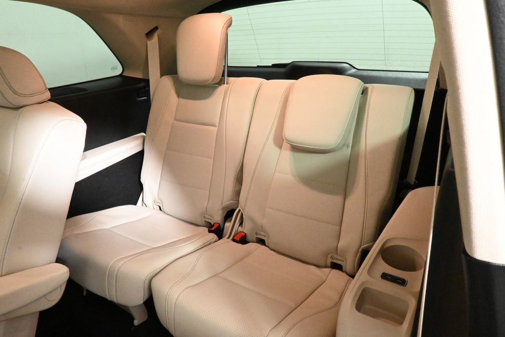 Used 2026 Mercedes-Benz GLS 450 4MATIC image 33