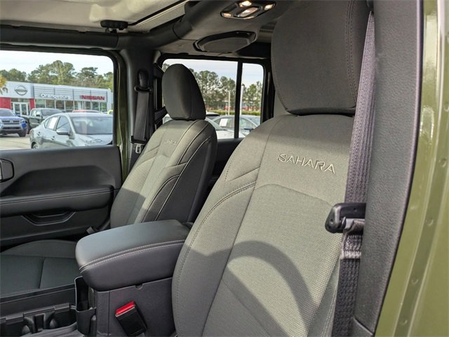 Used 2023 Jeep Wrangler Sahara w/ Cold Weather Group image 13
