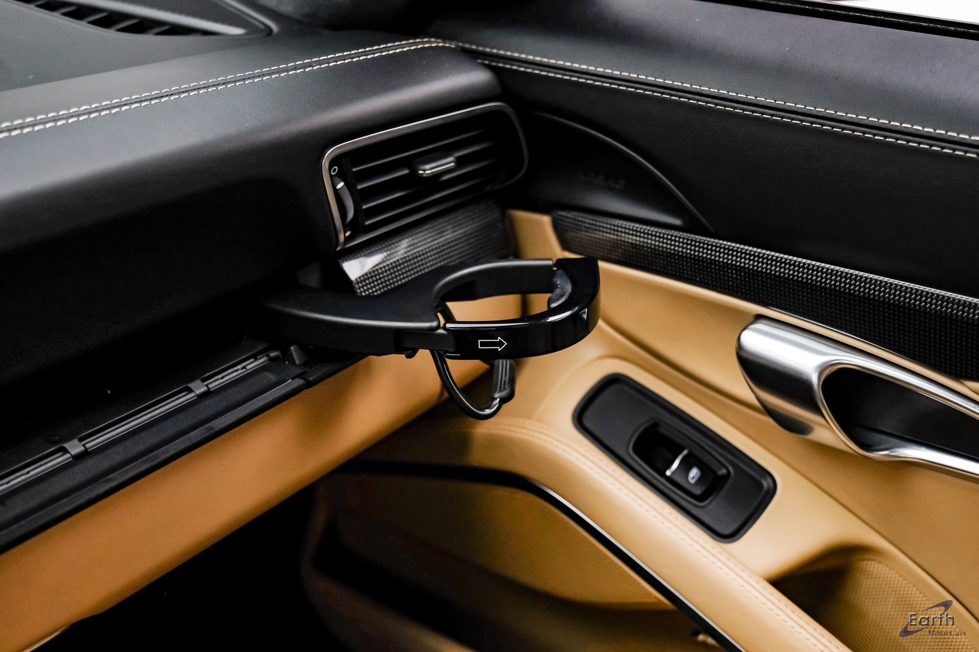 Used 2017 Porsche 911 Turbo image 74