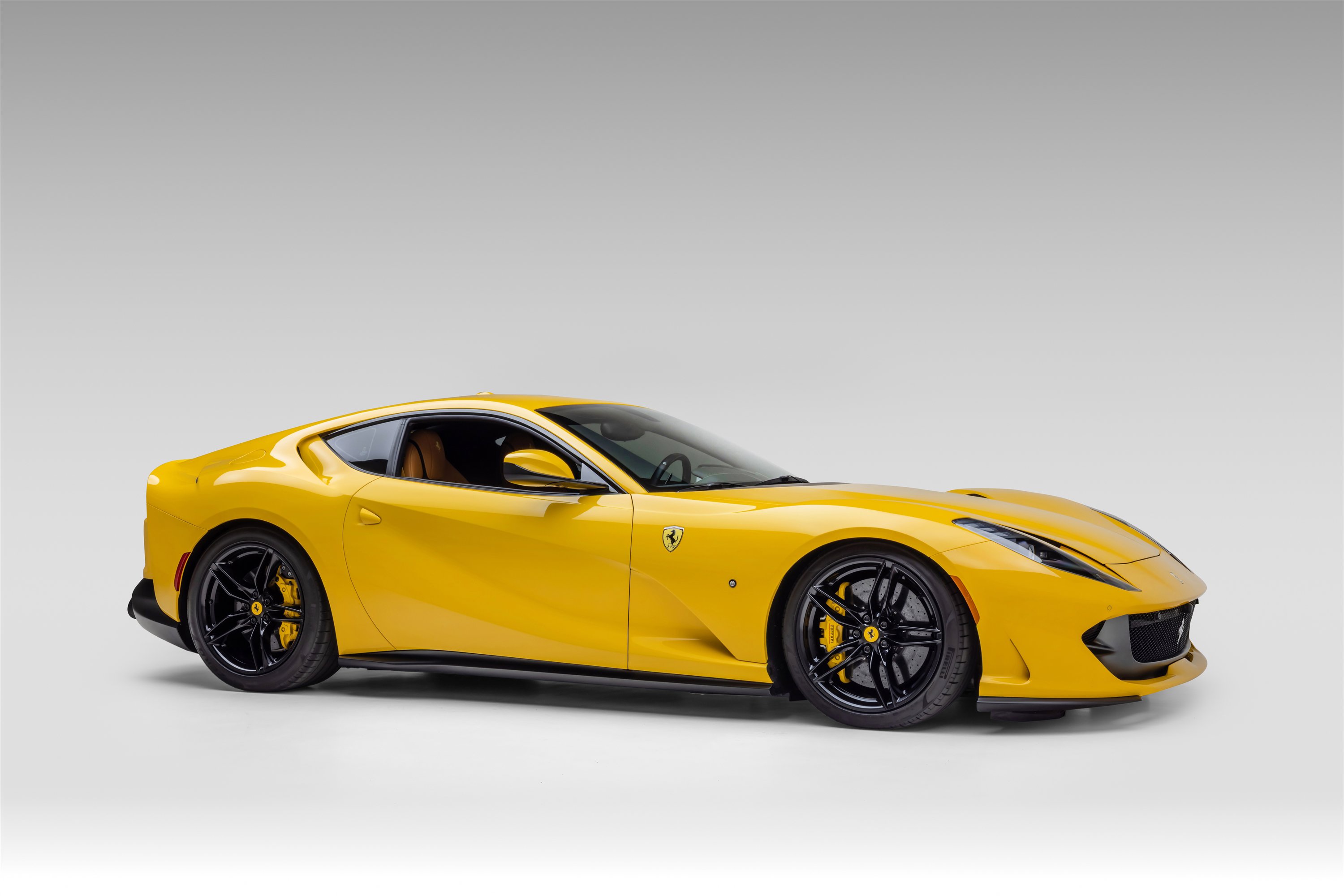 Used 2019 Ferrari 812 Superfast image 21