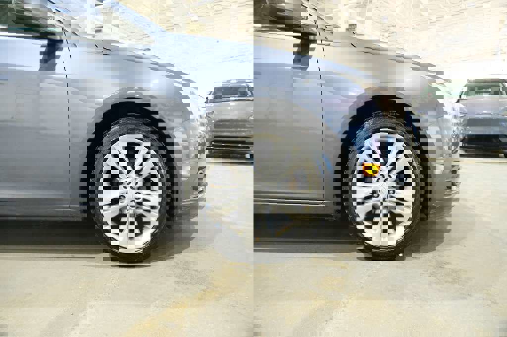 Used 2013 Chevrolet Cruze LTZ FWD image 13