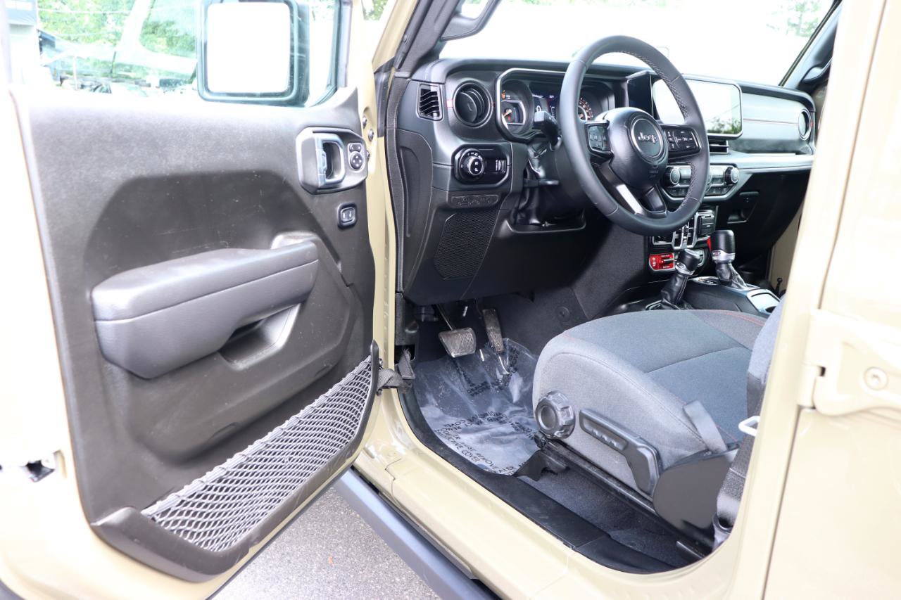 Used 2026 Jeep Gladiator Rubicon AWD/4WD image 10
