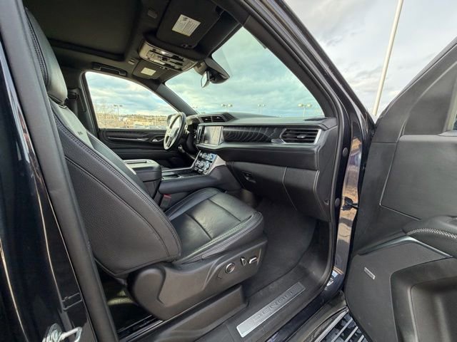 Used 2023 GMC Yukon Denali image 32