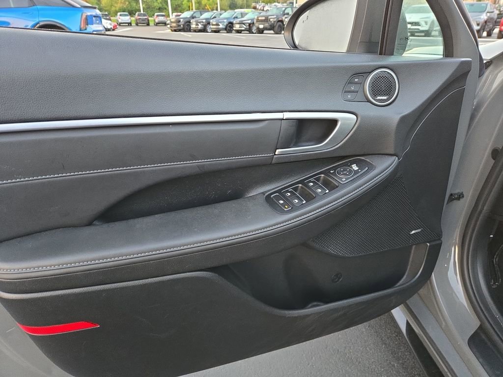 Used 2022 Hyundai Sonata Limited image 11