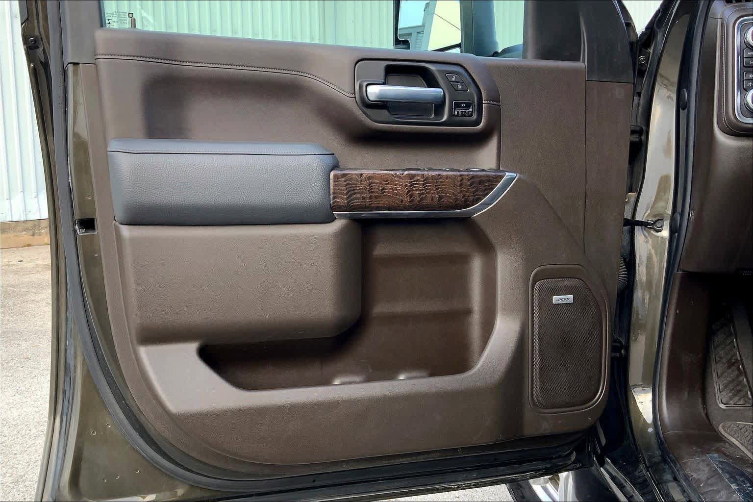 Used 2022 GMC Sierra 3500 Denali w/ Technology Package AWD/4WD image 22