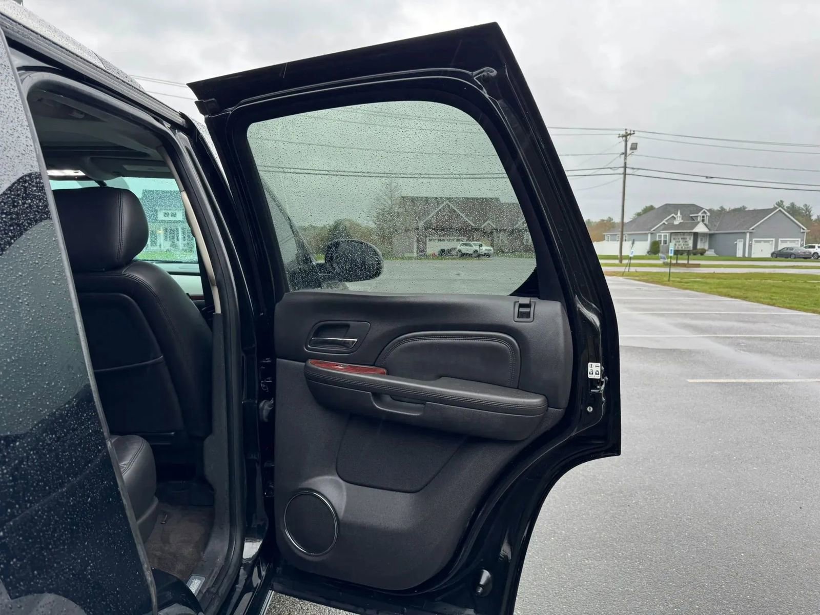 Used 2014 Cadillac Escalade Premium AWD/4WD image 18