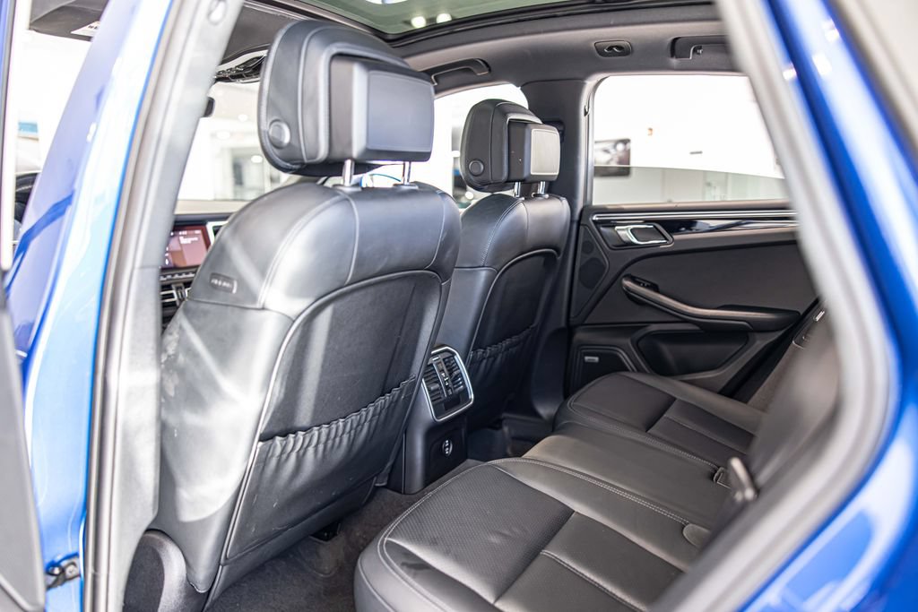 Used 2021 Porsche Macan S AWD/4WD image 34