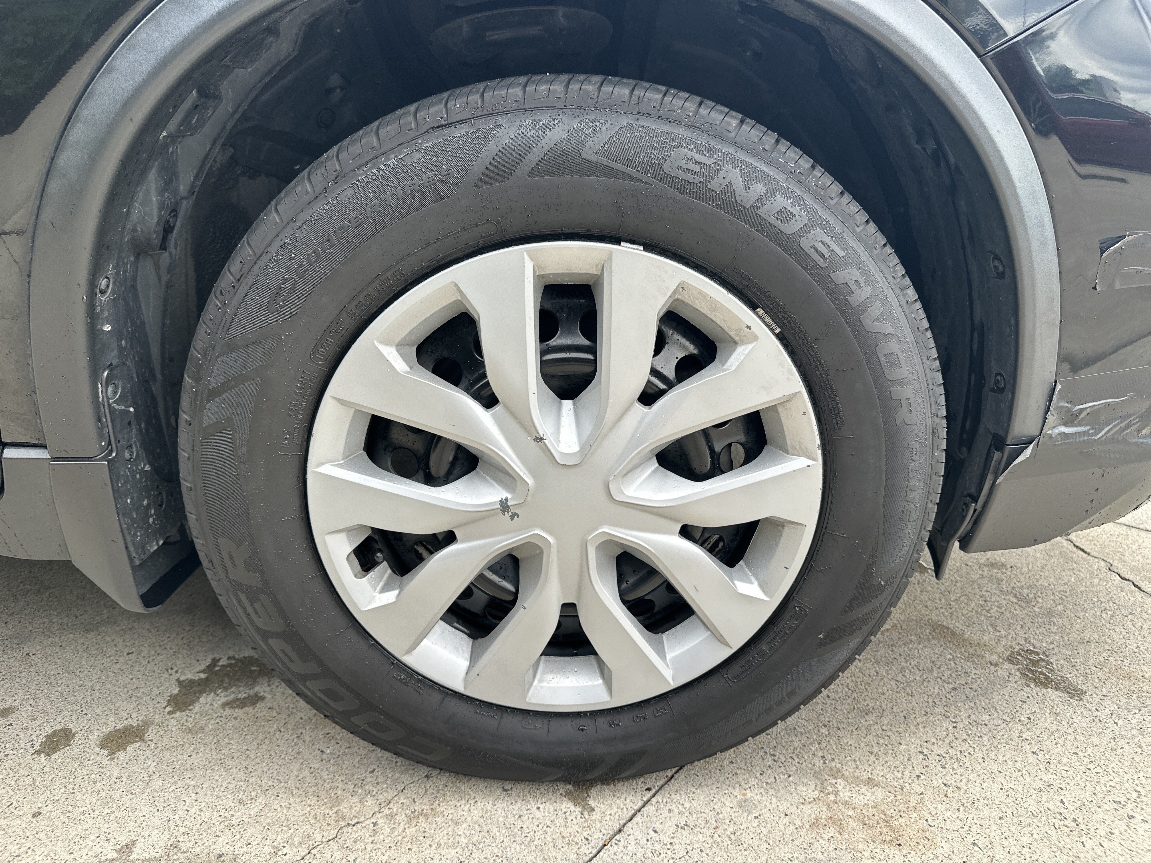 Used 2018 Nissan Rogue S AWD/4WD image 35