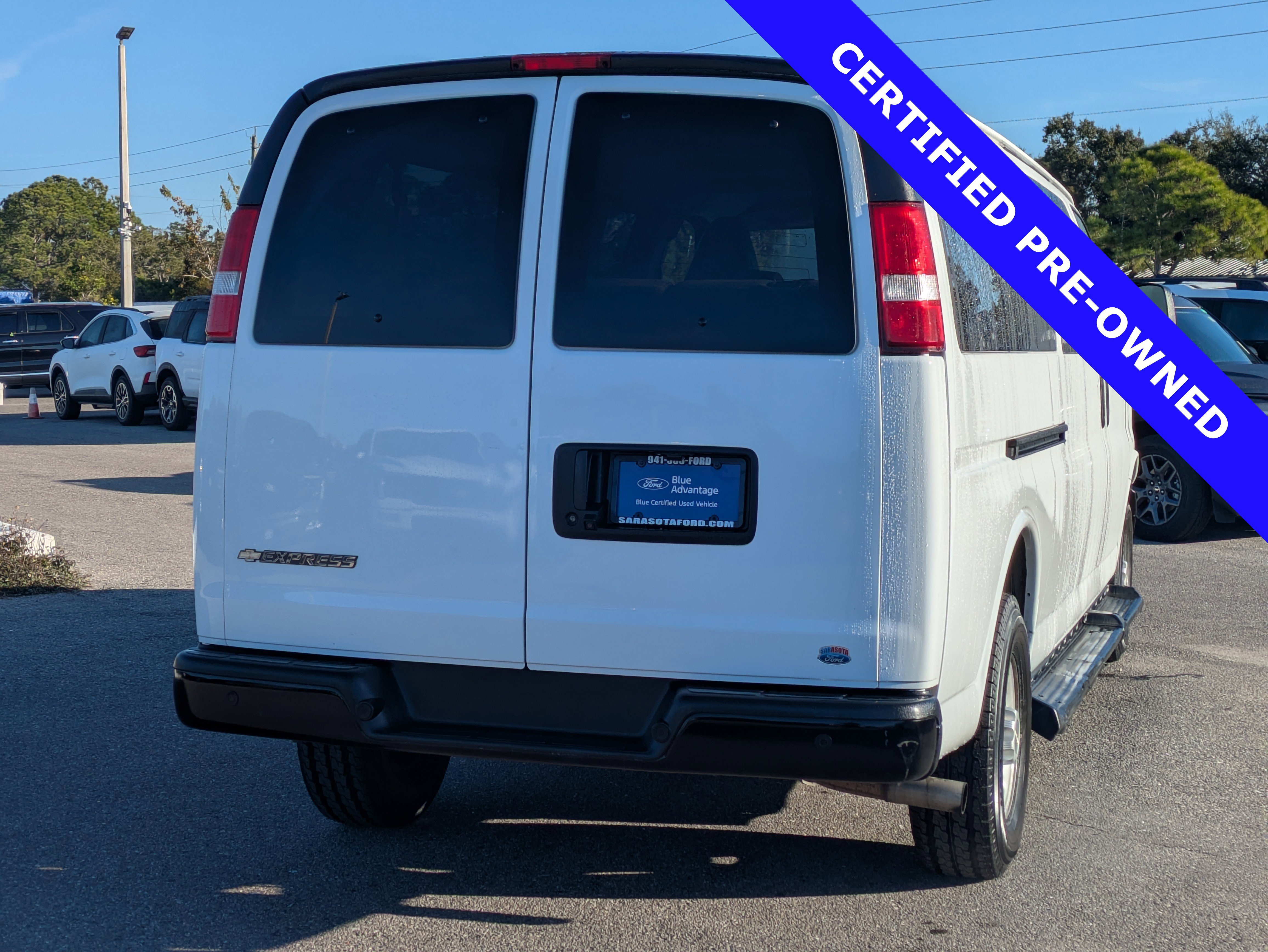 Used 2023 Chevrolet Express 3500 LS image 4