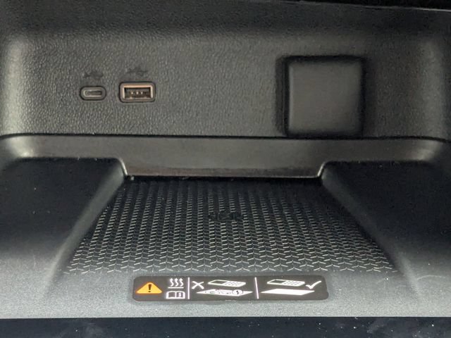 Used 2026 Chevrolet Traverse Z71 w/ Enhanced Driving Package AWD/4WD image 32