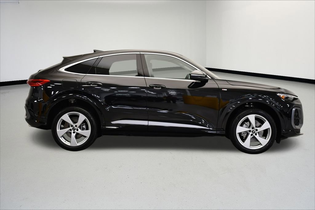Used 2025 Audi Q5 Premium Plus w/ Premium Plus image 6