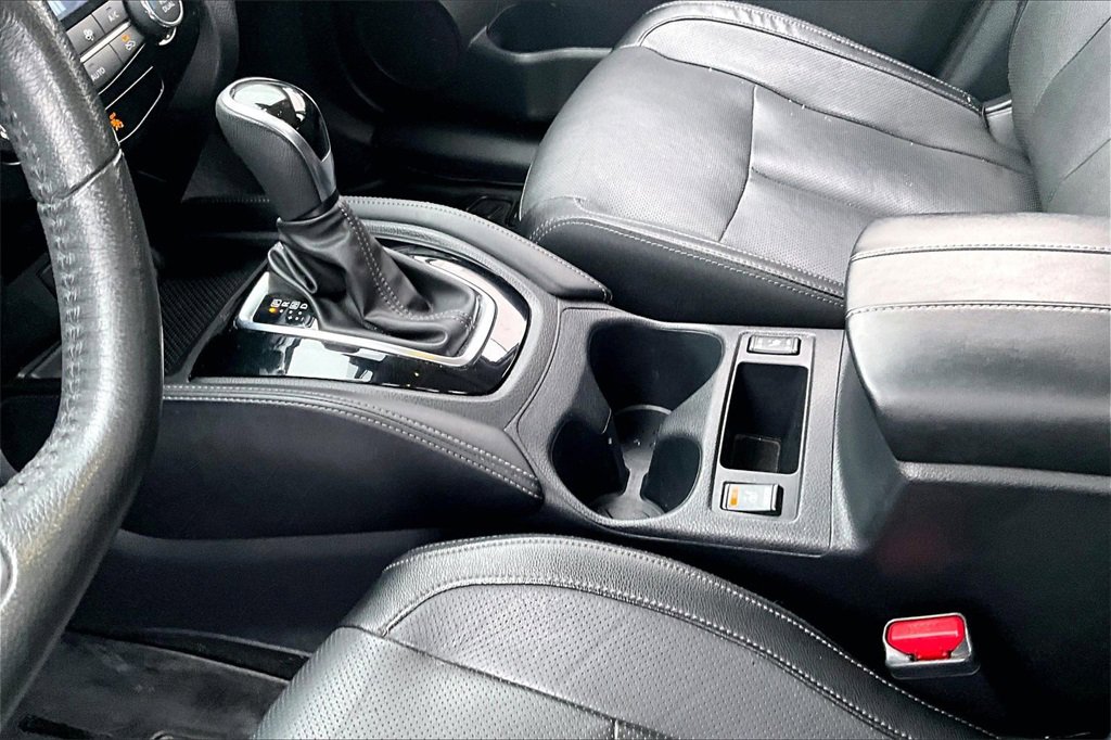 Used 2017 Nissan Rogue SL image 17