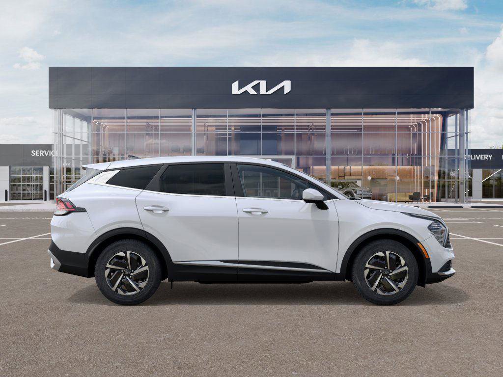 New 2025 Kia Sportage LX image 7