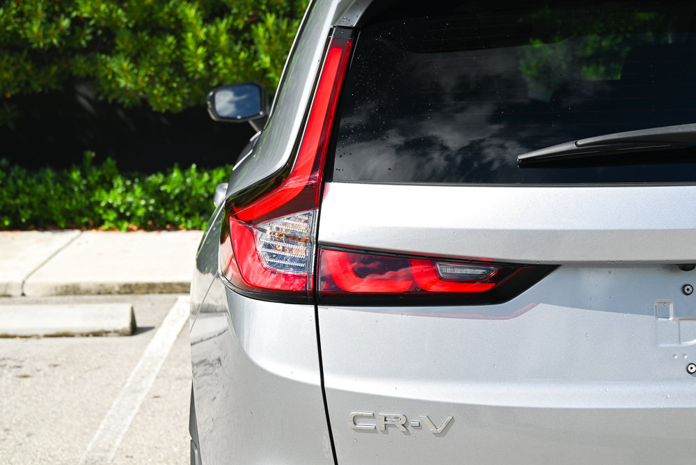 Used 2025 Honda CR-V EX-L image 6