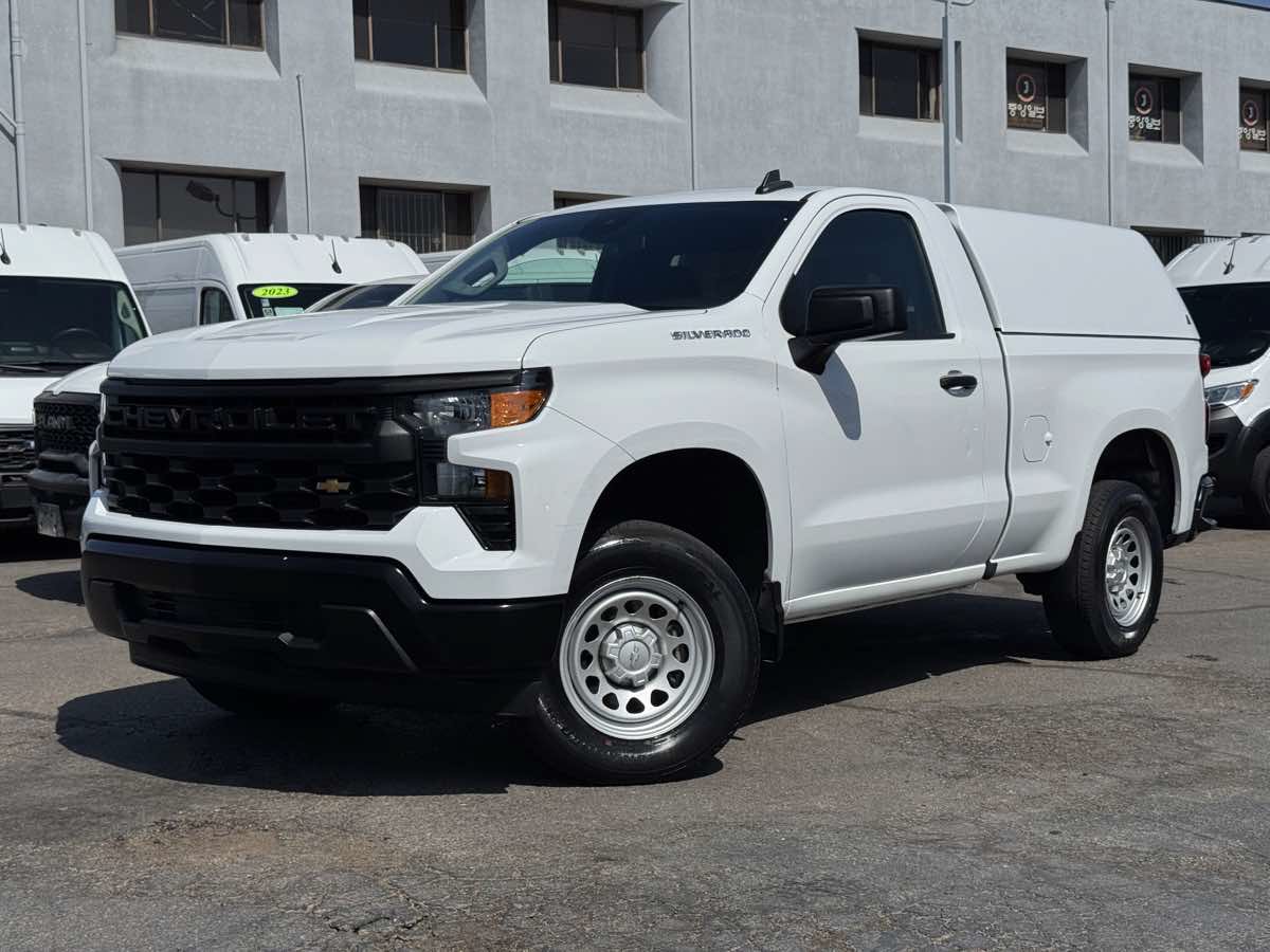 Used 2023 Chevrolet Silverado 1500 W/T RWD image 2