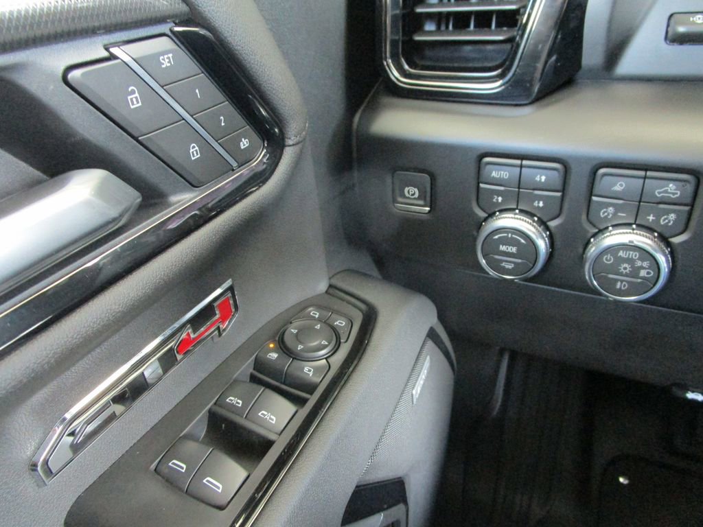 New 2026 GMC Sierra 1500 AT4 w/ Technology Package image 36