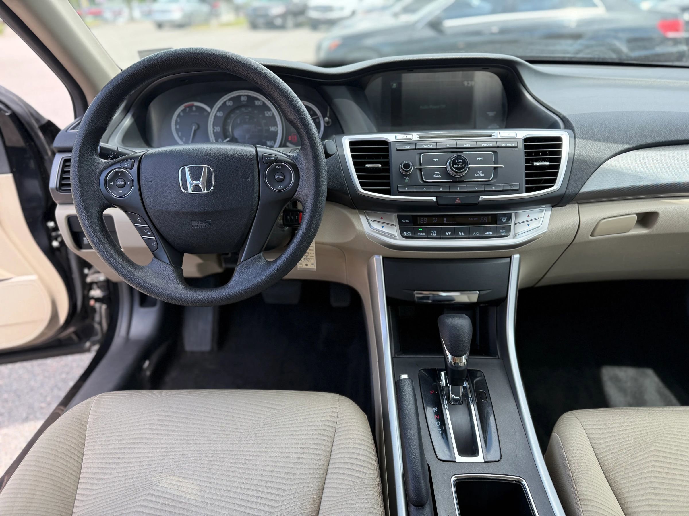Used 2015 Honda Accord LX image 17