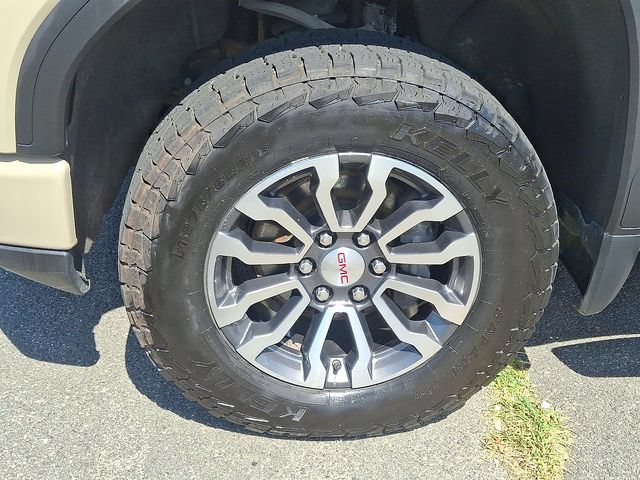 Used 2022 GMC Sierra 1500 AT4 w/ AT4 Premium Package AWD/4WD image 8