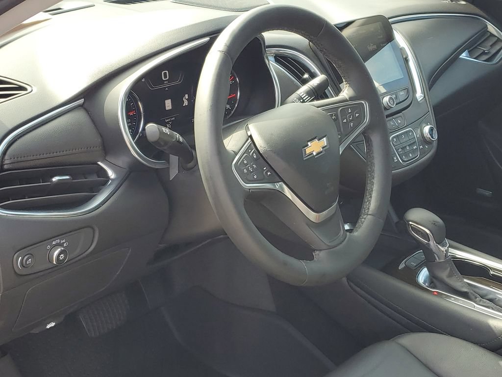 Used 2023 Chevrolet Malibu LT w/ Driver Confidence Package FWD image 8