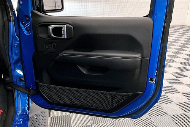 Used 2023 Jeep Wrangler Unlimited Sahara w/ Cold Weather Group image 18