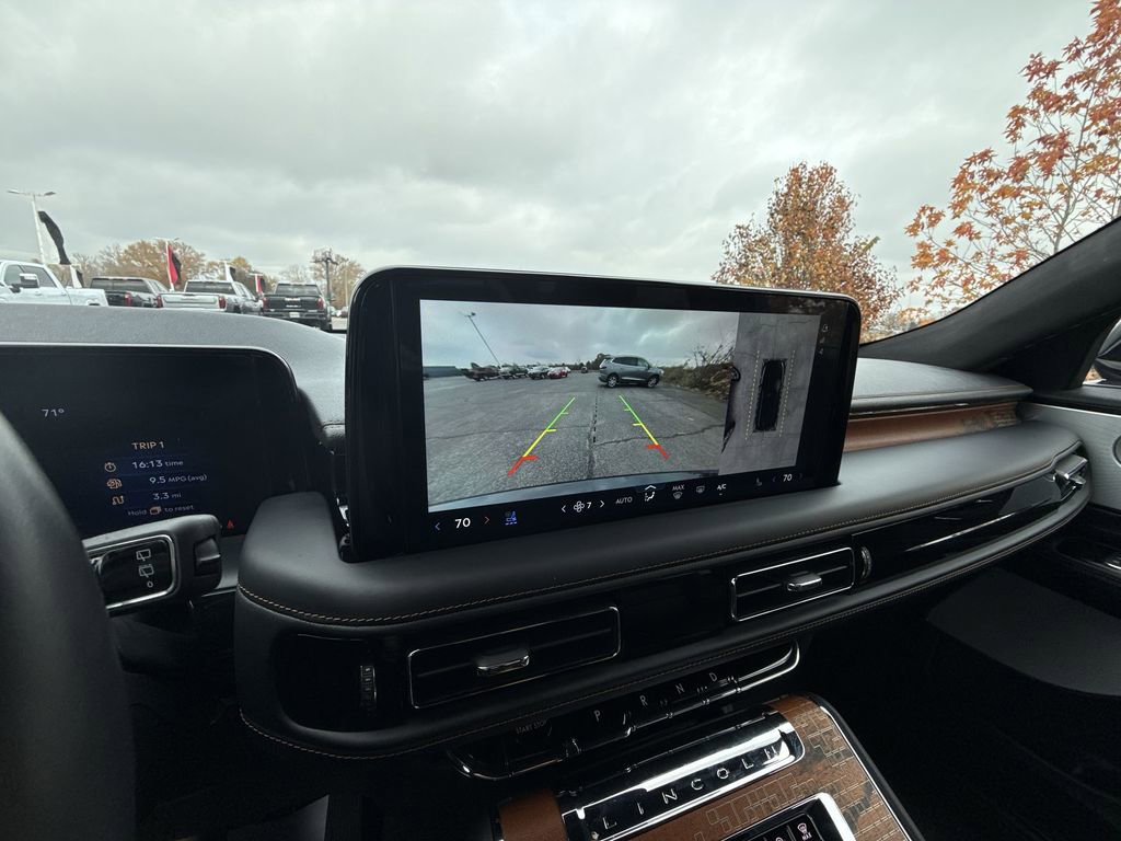 Used 2025 Lincoln Aviator Black Label image 21